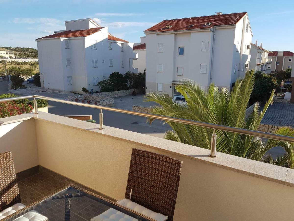 Apartment Novalja 4+2 Luaran gambar